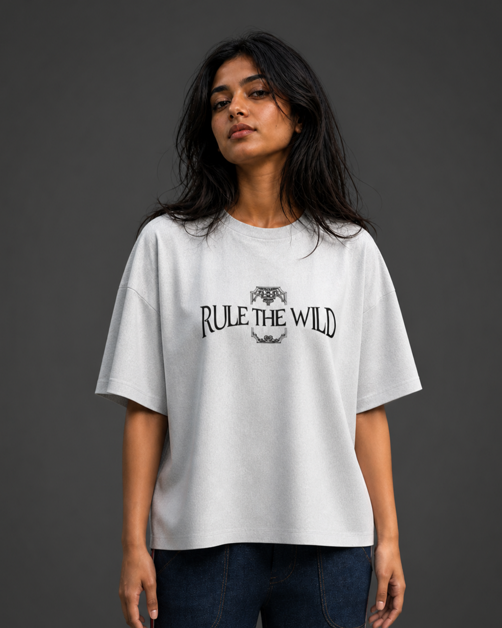 white t-shirt 